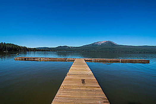 木质,码头,钻石湖,边缘,火山湖国家公园,俄勒冈,美国