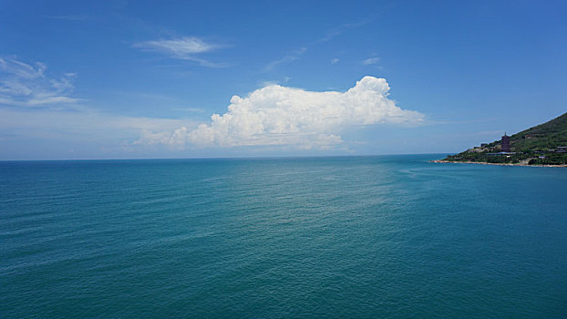三亚南海观音观景台上的远眺海景