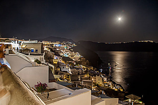 希腊圣托里尼伊亚岛屿夜晚