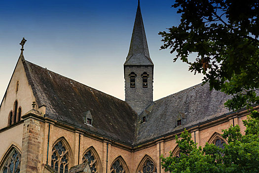 大教堂,贝尔吉施地区