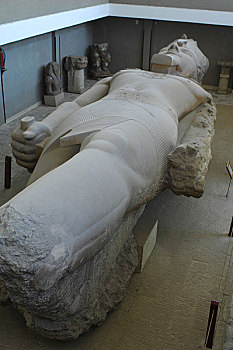 埃及拉姆西斯二世石像