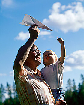 爷爷,男孩,玩,纸飞机