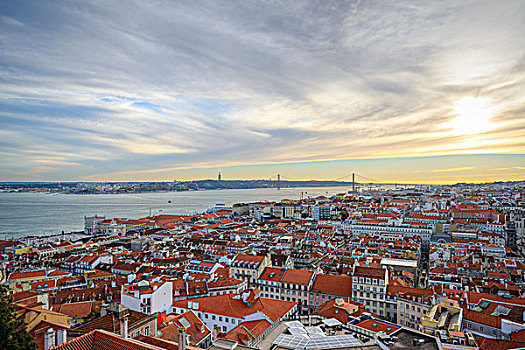 风景,俯视,塔霍河,桥,城堡,圣乔治,阿尔法马区,里斯本,葡萄牙