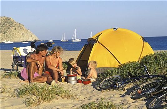 家庭,海滩,露营,自行车,东方,岬角,靠近,墨西哥,北下加利福尼亚州