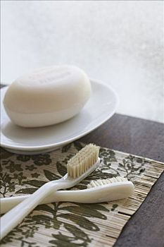 肥皂,牙刷,桌上