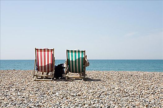 人,折叠躺椅,海滩