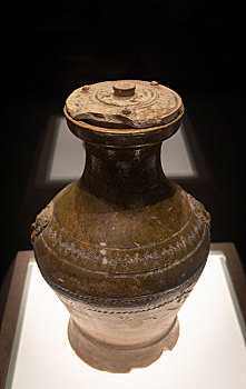 汉代釉陶盖壶