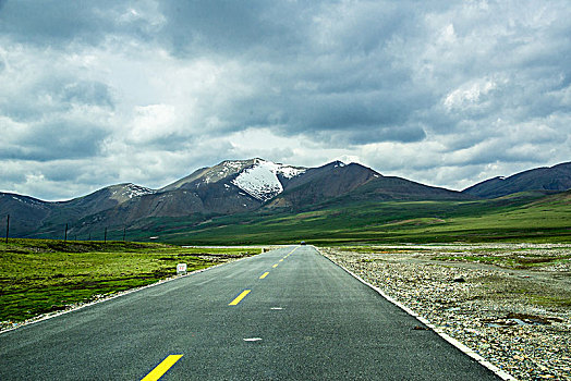 雪山草原公路