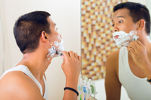 亚洲人,男人,剃,正面,镜子