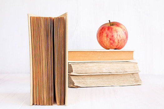 书本,苹果,白色背景,书架