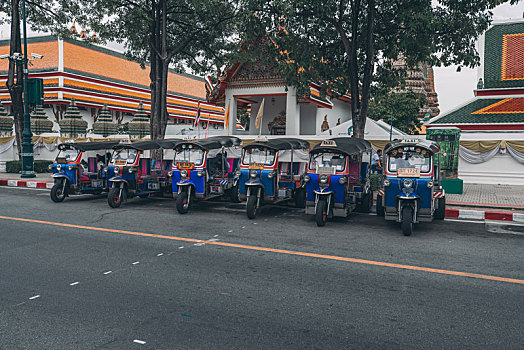 泰国曼谷城市街头突突车