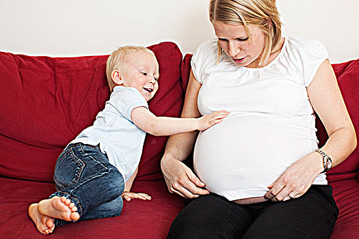 男孩,接触,怀孕,母亲,肚子,沙发