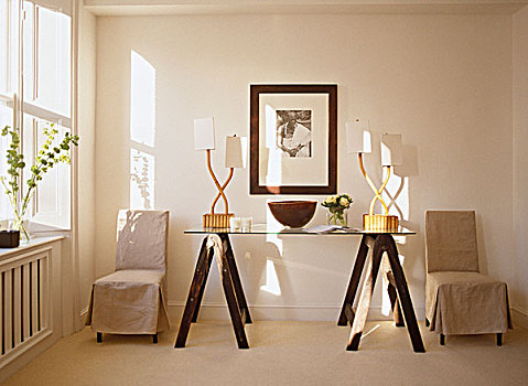 晴朗,起居室,地面,框架,艺术品,两个,亚麻布,遮盖,椅子,边桌