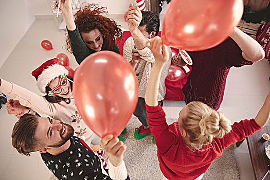俯视,年轻人,朋友,跳舞,气球,圣诞聚会