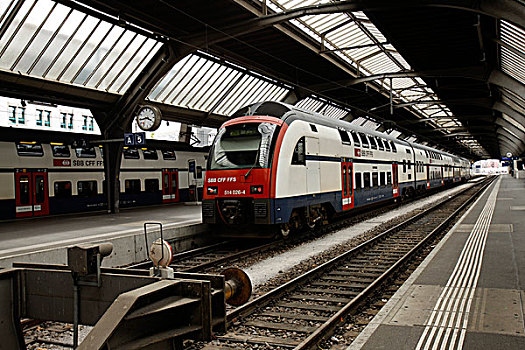 瑞士,苏黎世,卢塞恩,火车站