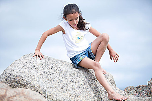 女孩攀登,下,岩石