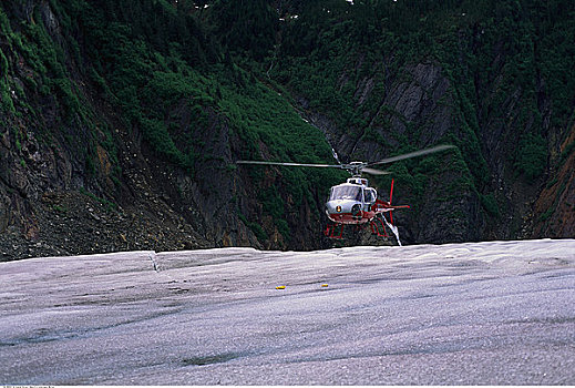 直升飞机,靠近,门登霍尔冰川,阿拉斯加,美国
