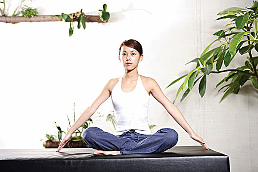 年轻,亚洲女性,瑜珈