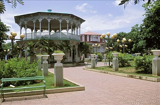 多米尼加共和国,普拉塔港