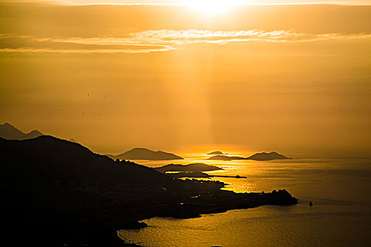 青岛浮山日出