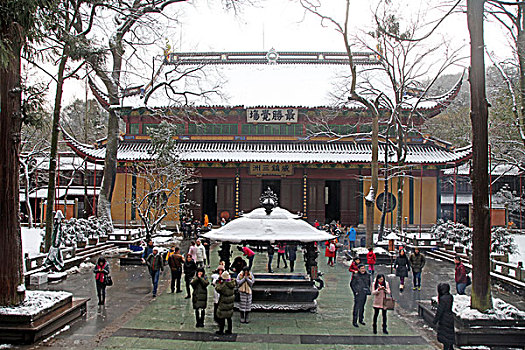 杭州,西湖,建筑,灵隐寺,寺庙,雪,宗教,佛教,僧人,塑像,信仰,文化,旅游,飞来峰