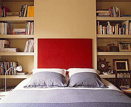 鲜明,红色,床头板,普罗旺斯地区艾克斯,简单,卧室