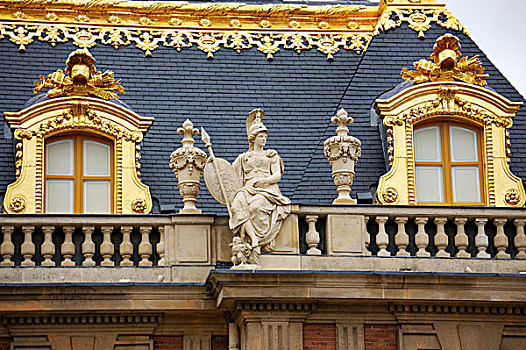法国凡尔赛宫外墙装饰浮雕