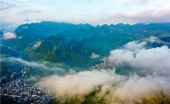 重庆酉阳,云蒸霞蔚美乡村