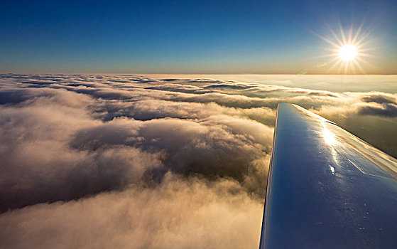 云量,高处,右边,机翼,日落,蓝天,地区,北莱茵威斯特伐利亚,德国