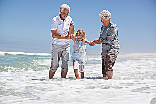 孙女,享受,祖父母,海滩