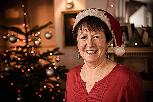 女人,圣诞树,戴着,圣诞帽