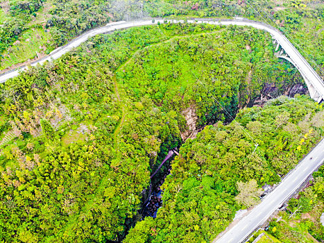 航拍湖北恩施大峡谷云龙地缝景区