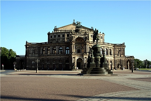 塞帕歌剧院,德累斯顿