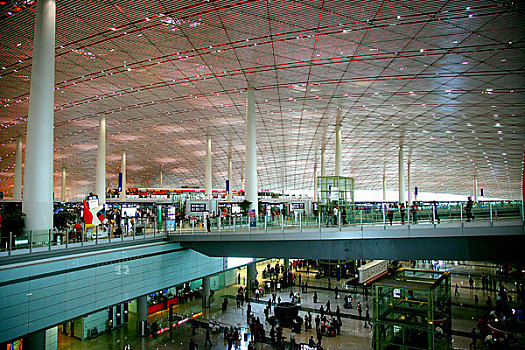 北京首都国际机场3号航站楼候机大厅天桥