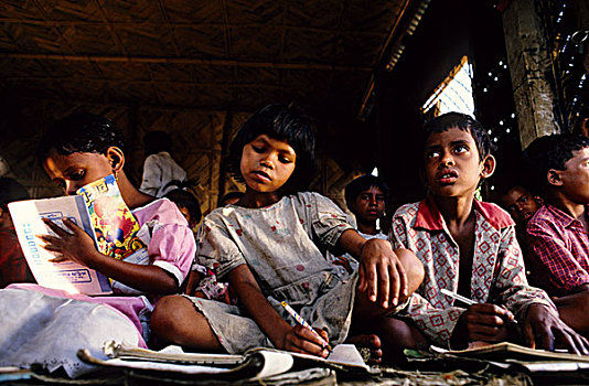 孩子,小学,孟加拉,教育,挤出,成长,进入,只有,6岁,百分比