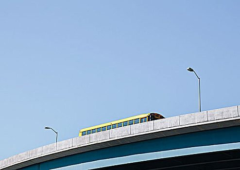 黄色,校车,驾驶,上方,道路,蓝天