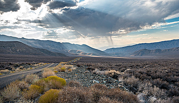 生动,云,上方,公路,死亡谷国家公园,加利福尼亚,美国,北美