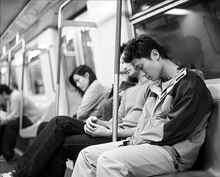 年轻人,睡觉,地铁