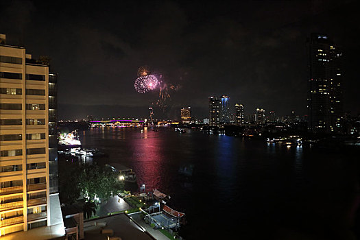 夜景烟花