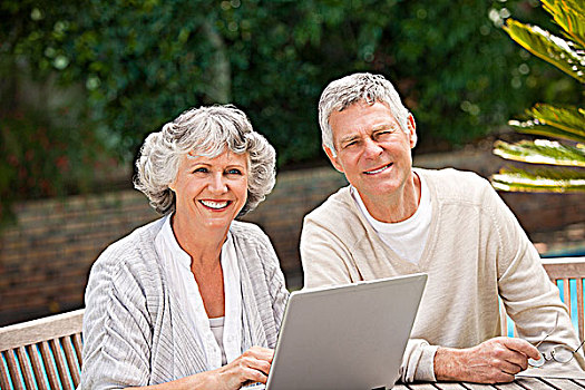 退休,伴侣,工作,笔记本电脑