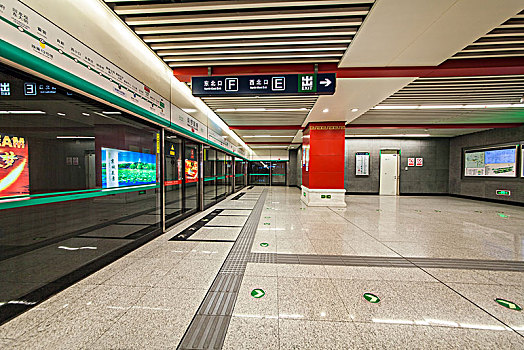 北京地铁站台