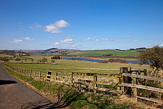 木篱,河,乡村道路,诺森伯兰郡,英格兰