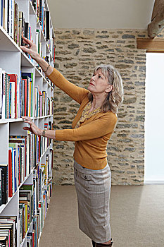 老女人,选择,书本,图书馆