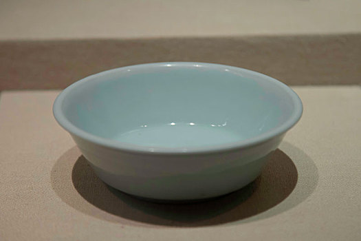 龙泉窑青瓷碗