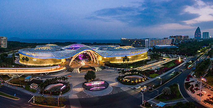 海南三亚国际免税城夜景