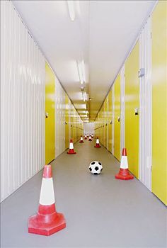 走廊,足球