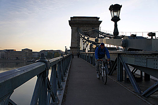 布达佩斯,莲索桥