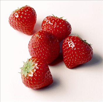 五个,草莓