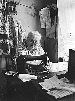 工艺品,女裁缝,缝纫机,20世纪50年代,精准,地点,未知,德国,欧洲