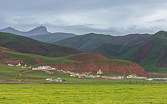 青海玉树风光